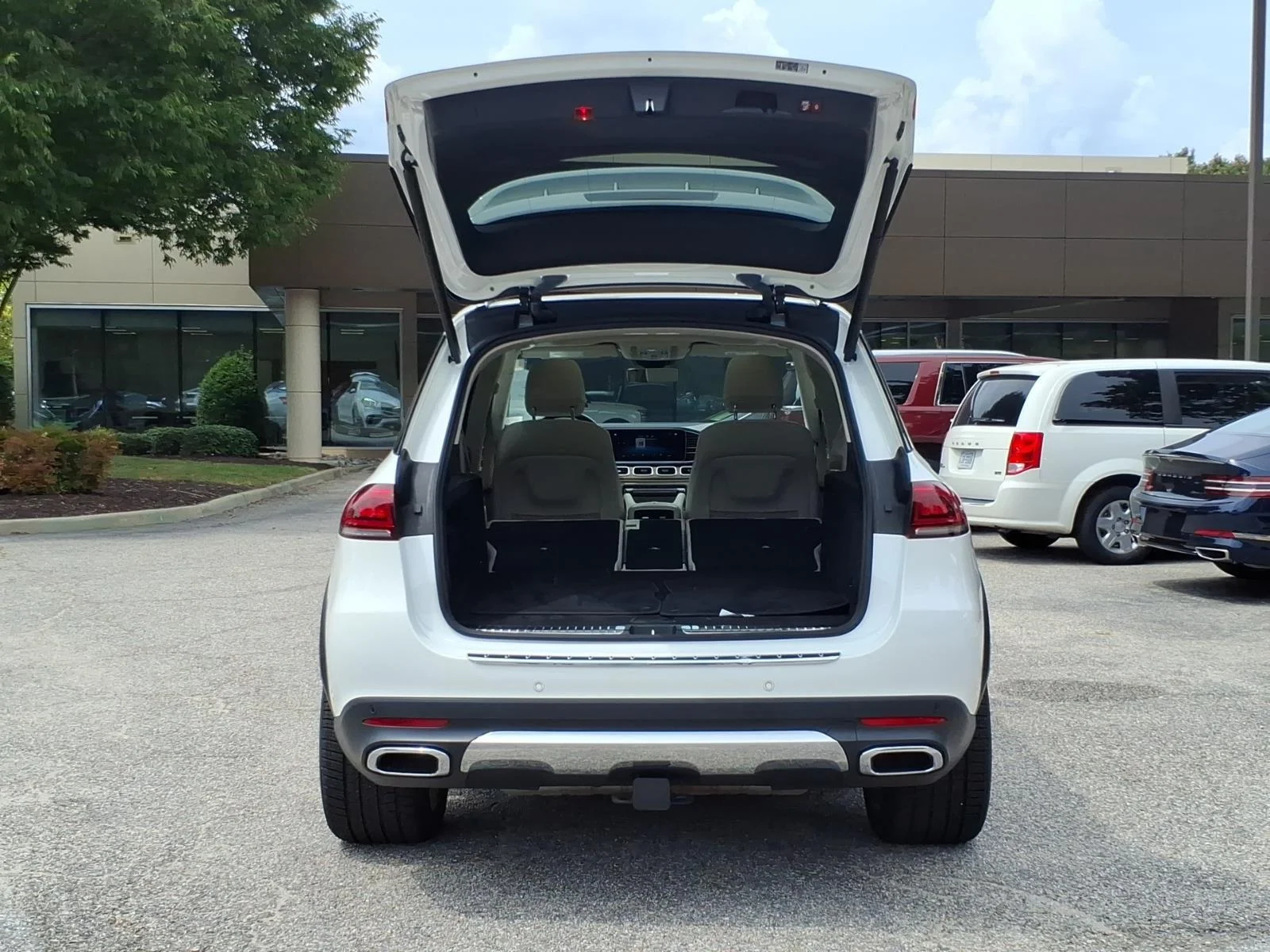 Certified Used 2022 Polar White Mercedes-Benz GLE 350 image 31