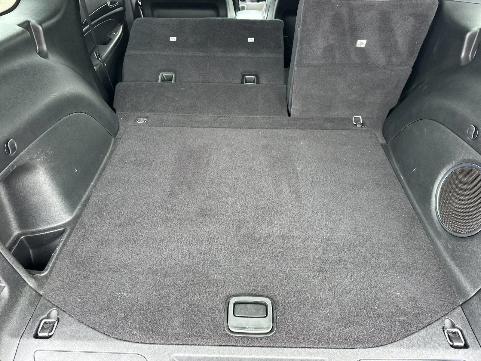 Used 2022 White Jeep Laredo X image 14