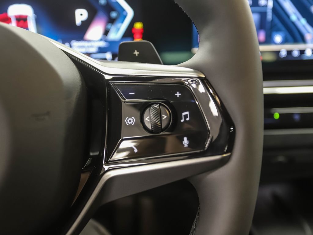 2025 BMW 5 Series 530i - Photo 13