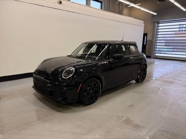 2026 MINI Hardtop Cooper S's photo