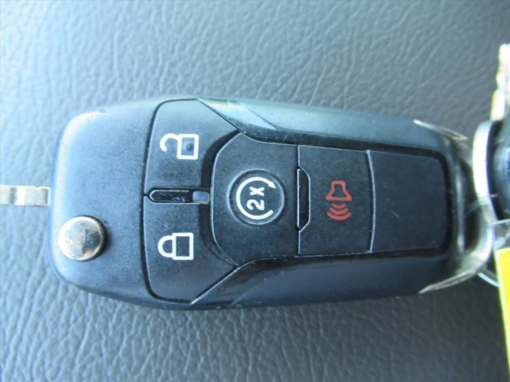 Used 2021 Gray Ford XLT image 26