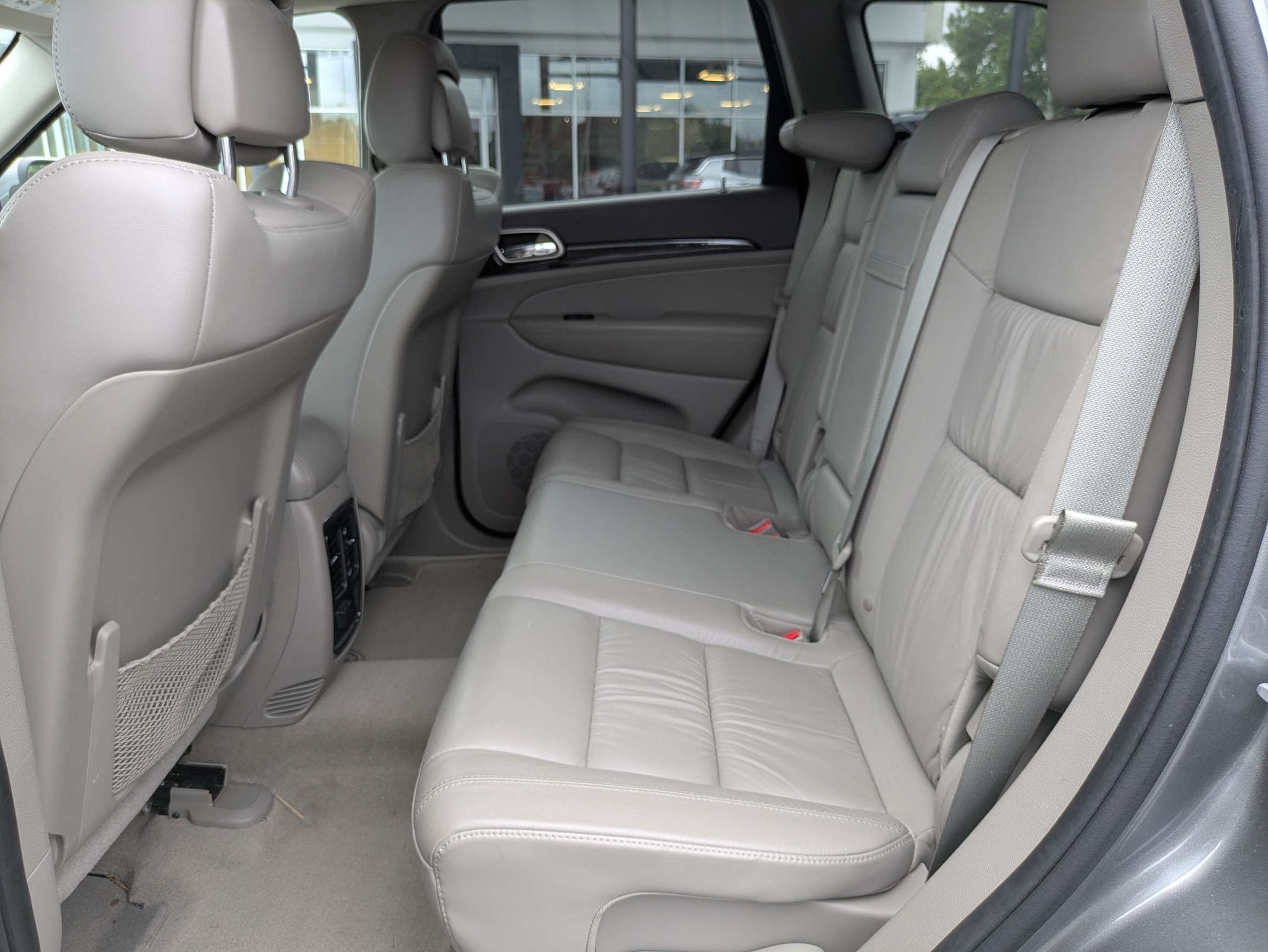 Used 2013 Gray Jeep Laredo image 10