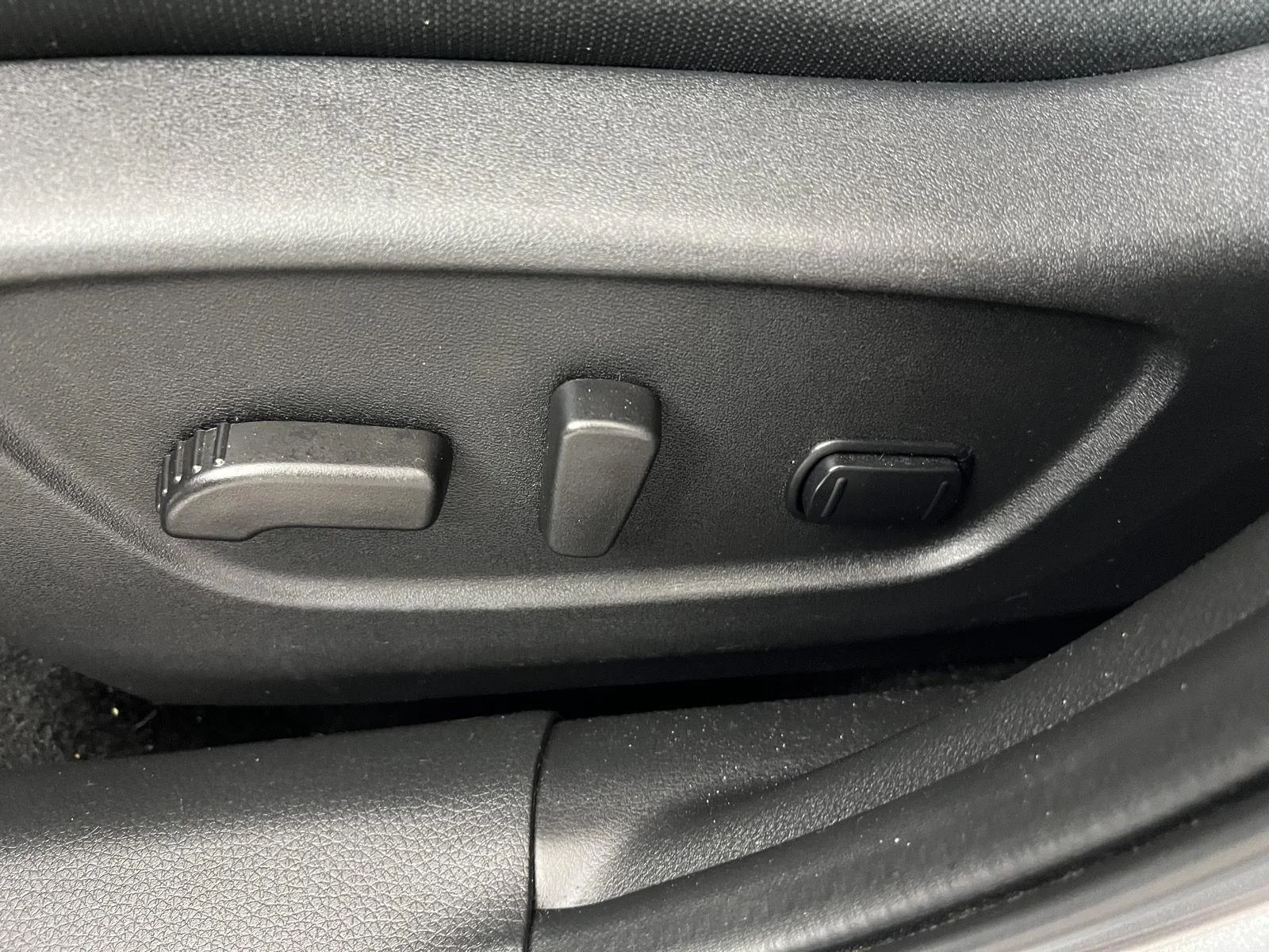 Used 2022 Gun Metallic Nissan SV image 12