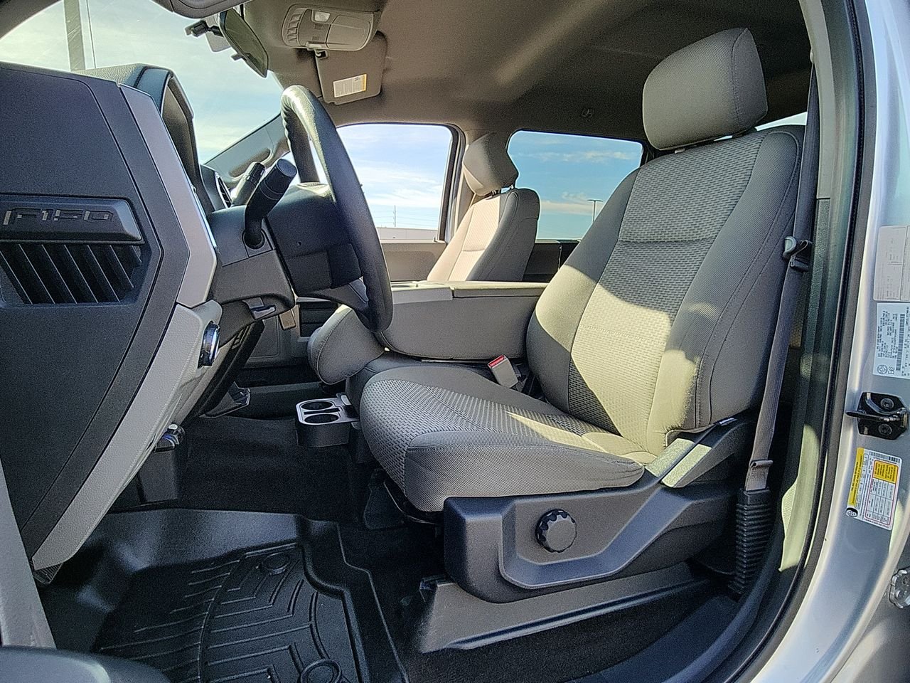 Used 2015 Silver Ford XL image 11