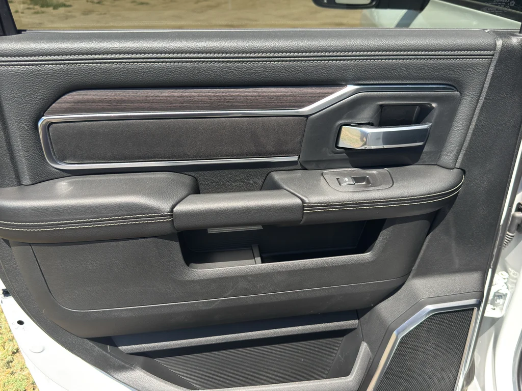 New 2026 Bright White Clear-Coat Exterior Paint RAM Laramie image 21