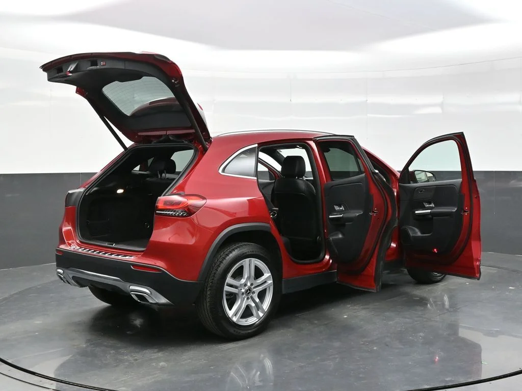Used 2022  Mercedes-Benz GLA 250 image 31