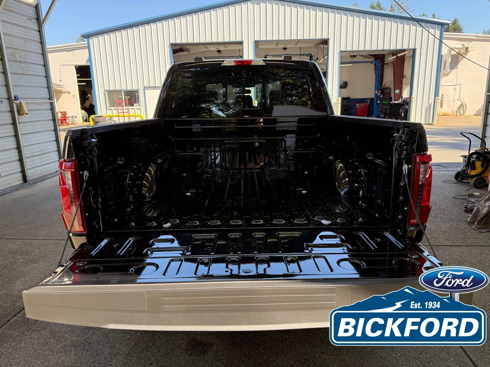 New 2026 Black Ford Tremor image 7