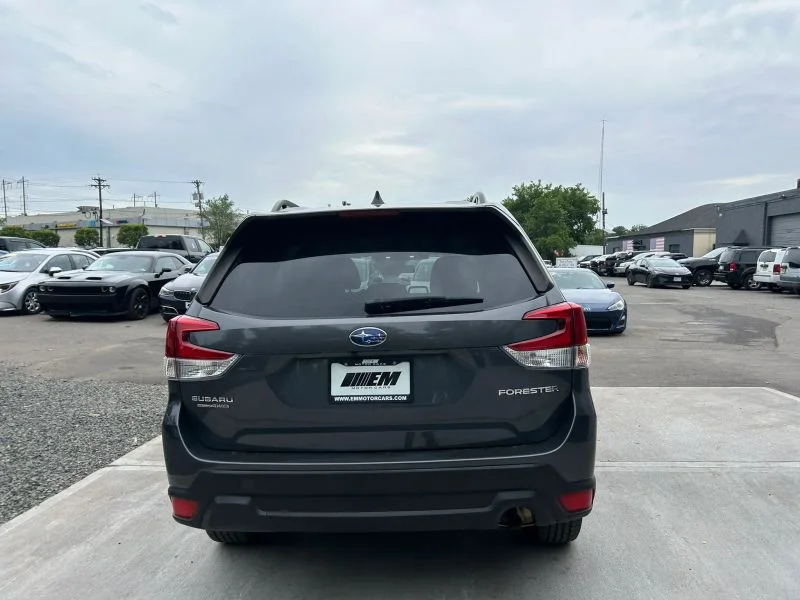 Used 2022 Gray Subaru Premium Sport Utility 4D image 30
