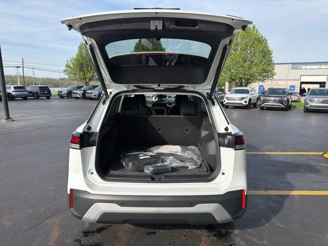 New 2026 Pure White Volkswagen 2.0T SE image 22