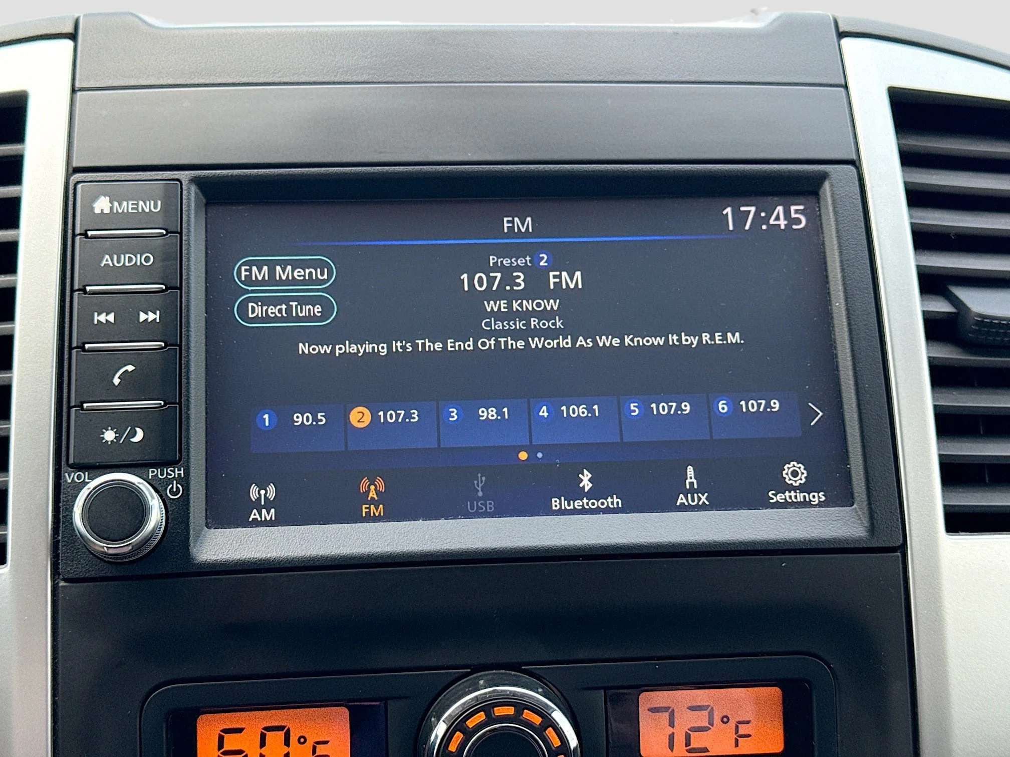 Used 2020 Arctic Blue Metallic Nissan SV image 28