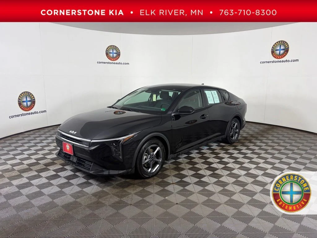 2025 Kia K4 LXS AT's photo
