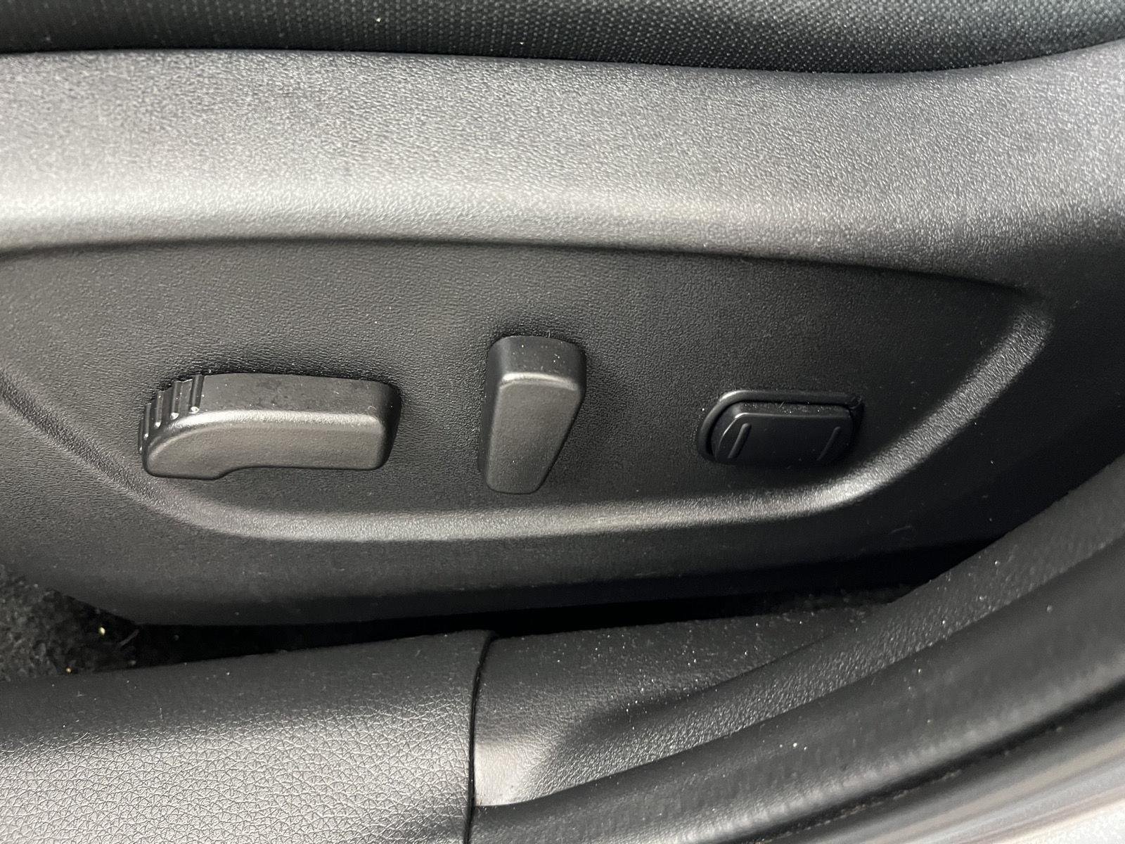 Used 2022 Gun Metallic Nissan SV image 12