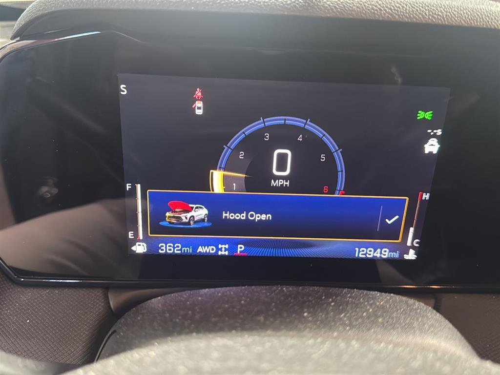 Used 2025 Sterling Gray Metallic Chevrolet RS image 10