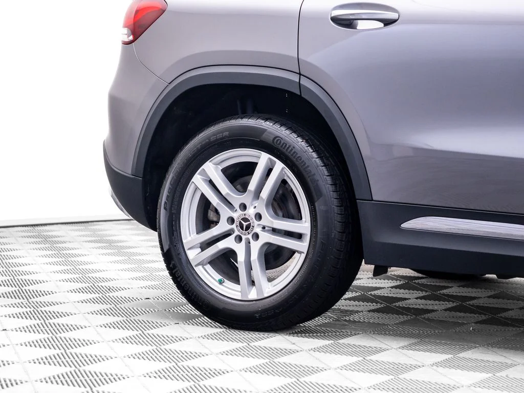 Used 2023 Gray Mercedes-Benz GLA 250 image 40