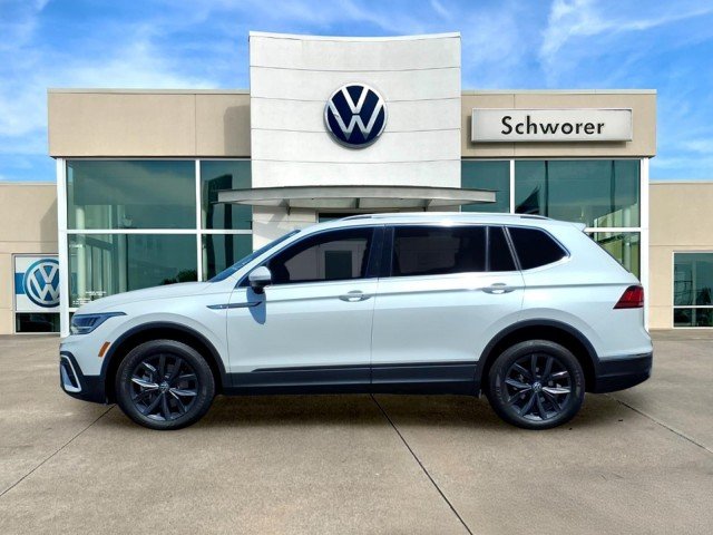 2023 Volkswagen Tiguan 2.0T SE 4Motion's photo