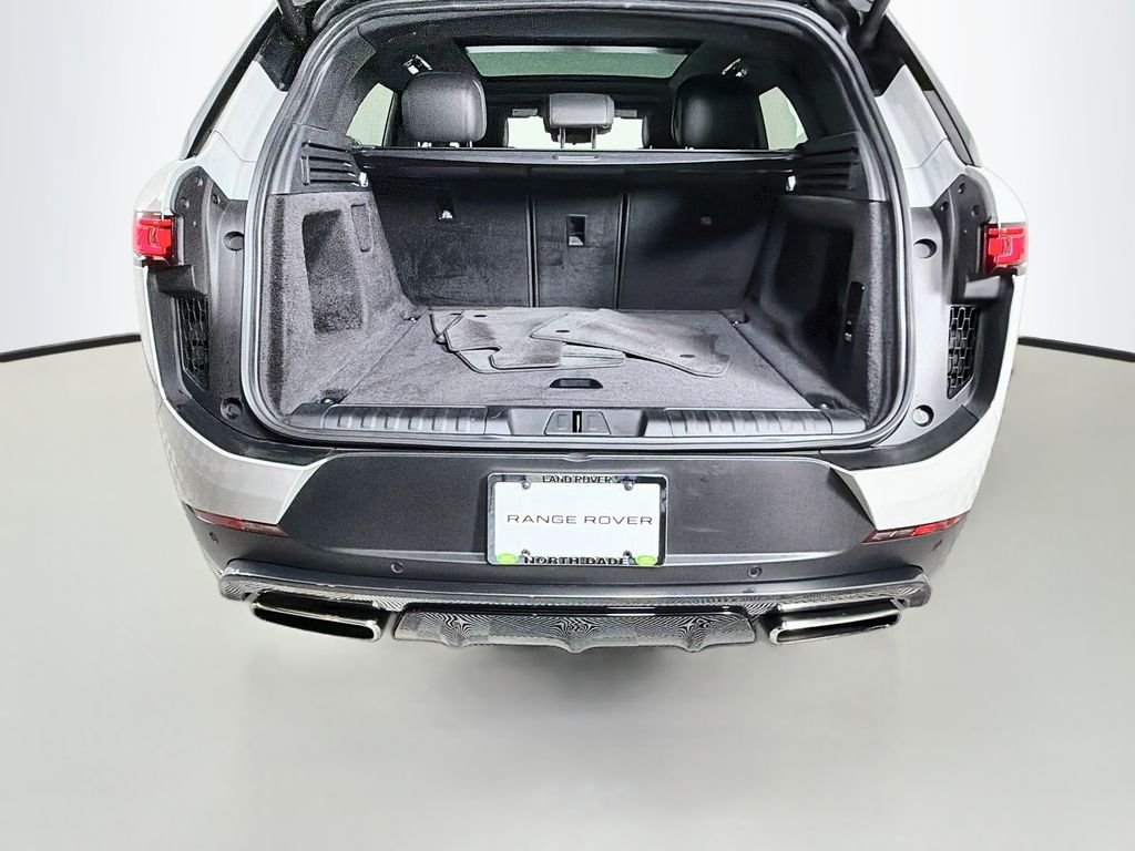 Certified Used 2024 Gray Land Rover SE image 28