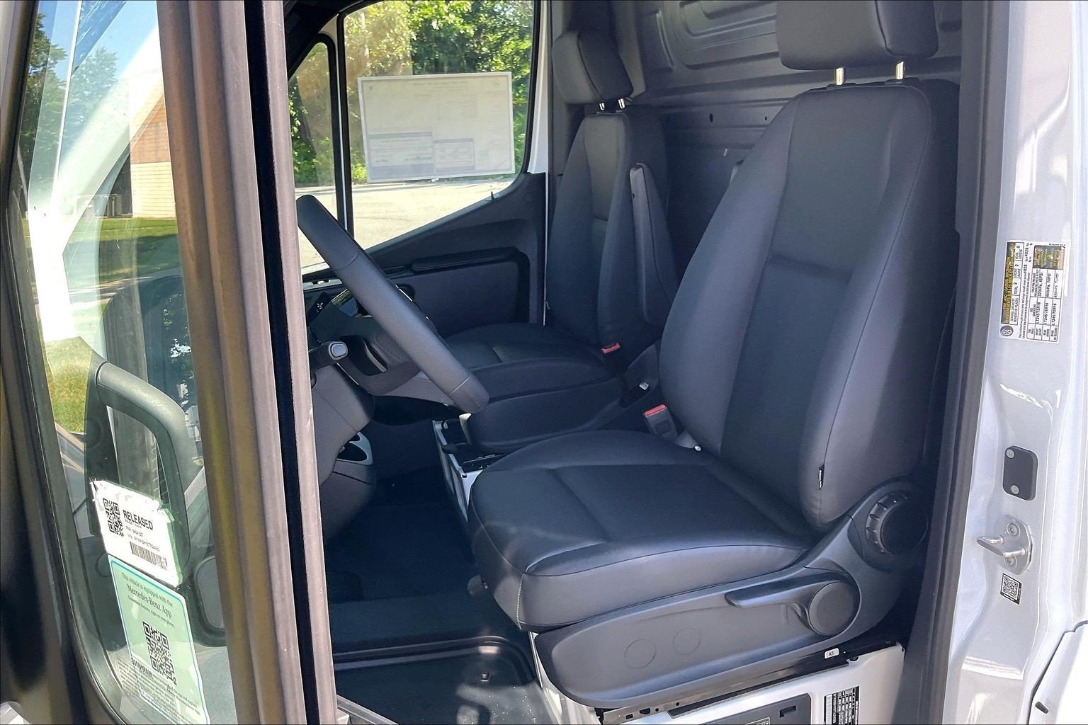 New 2026 Arctic White Mercedes-Benz Cargo 144 WB image 21