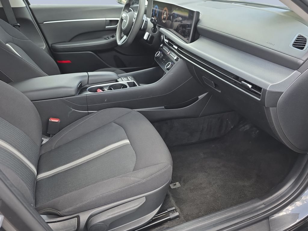 Used 2025 Portofino Gray Hyundai SEL image 32
