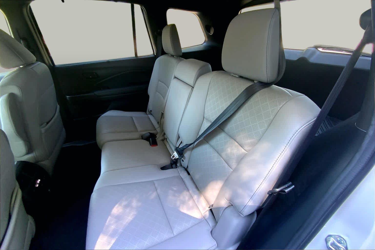 Used 2023 Platinum White Pearl Honda Elite image 20