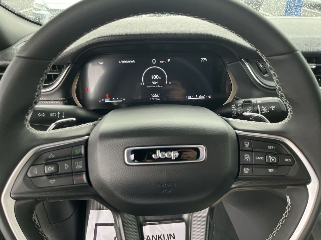 Used 2025 Gray Jeep Altitude X image 14