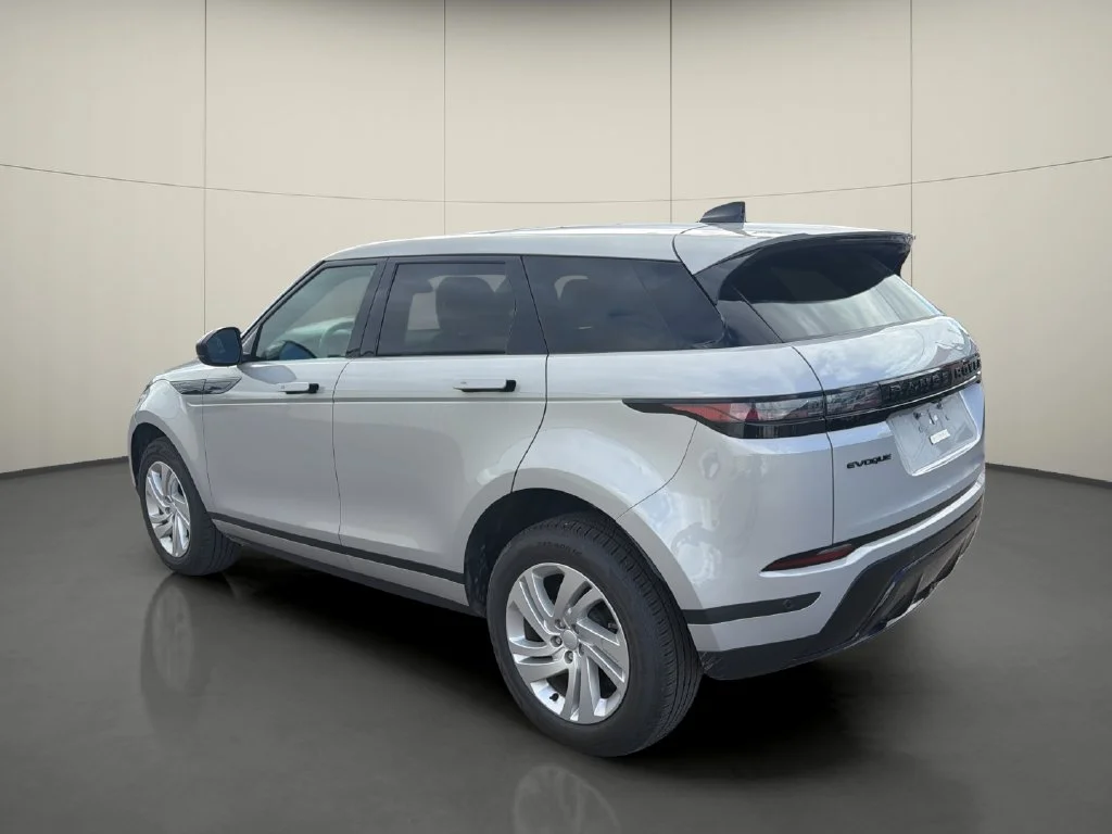 Used 2024 Silver Land Rover S image 5