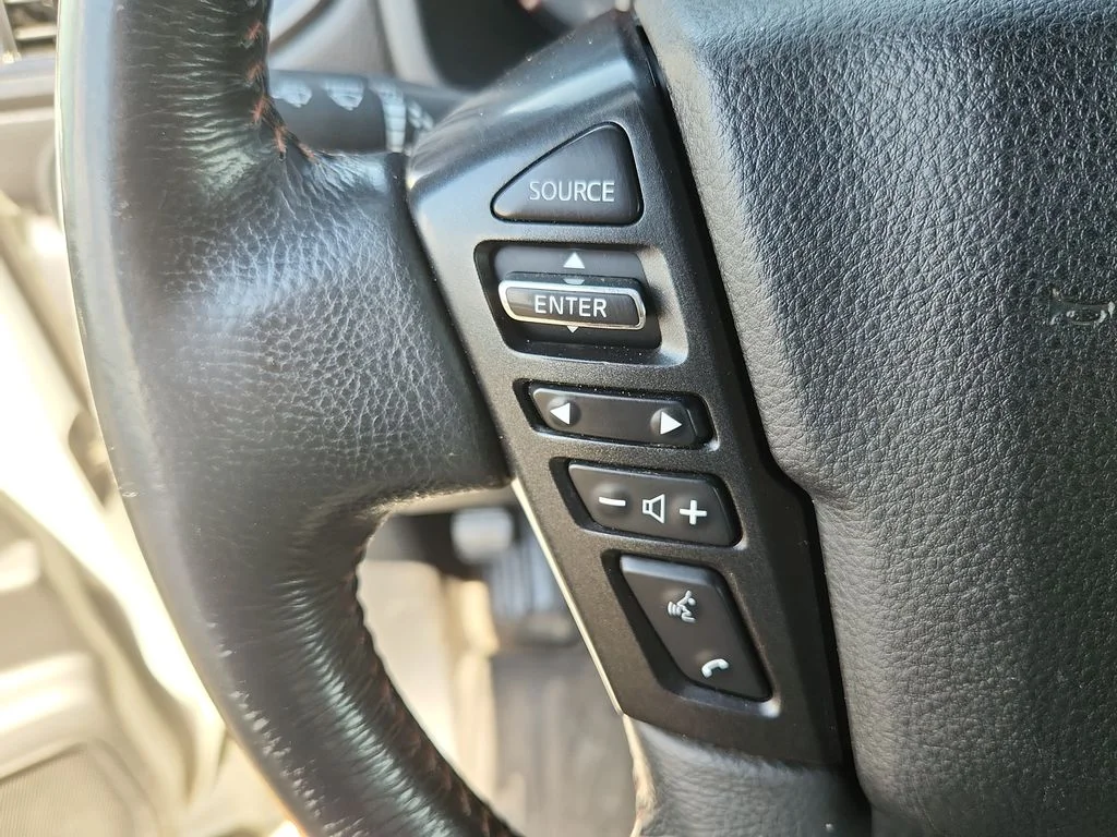 Used 2021 White Nissan PRO-4X image 21