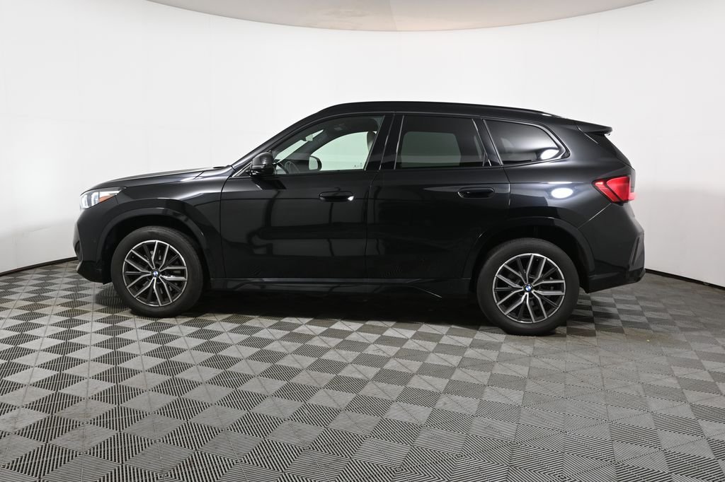 Used 2024 Black BMW xDrive28i image 2