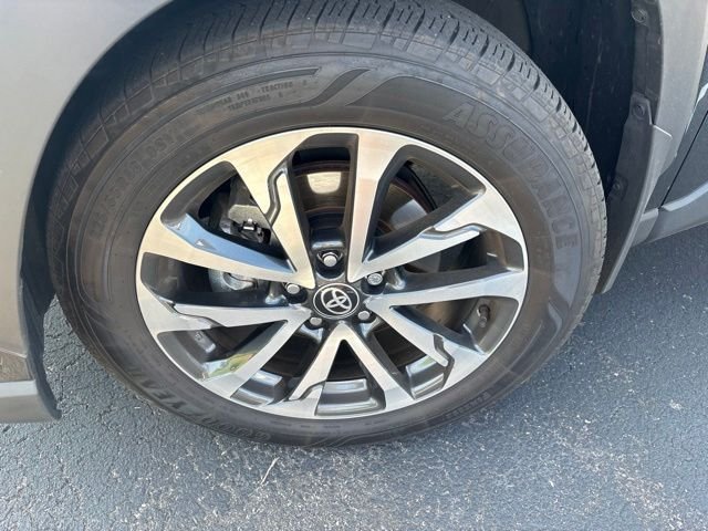 Used 2025 Black Toyota XLE image 9