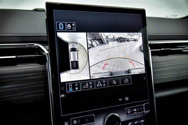 2025 GMC Sierra EV Denali - Photo 17