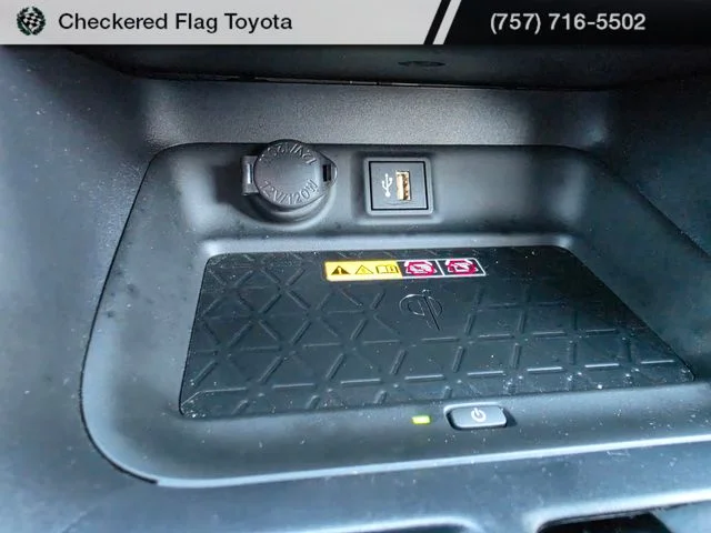 Used 2025 Silver Sky Metallic Toyota XLE Premium image 20