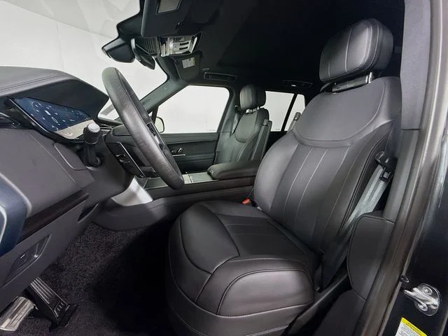 New 2026 Carpathian Grey Land Rover SE image 11