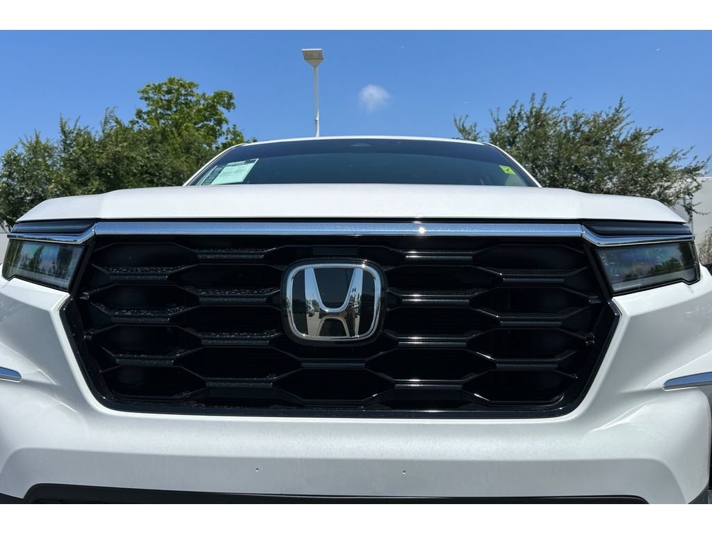 Used 2025 Platinum White Pearl Honda Touring image 51