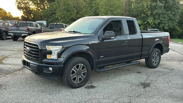 Used 2016 Black Ford XLT image 2