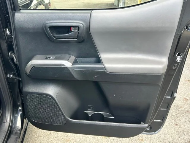 Used 2018 Black Toyota SR5 image 43