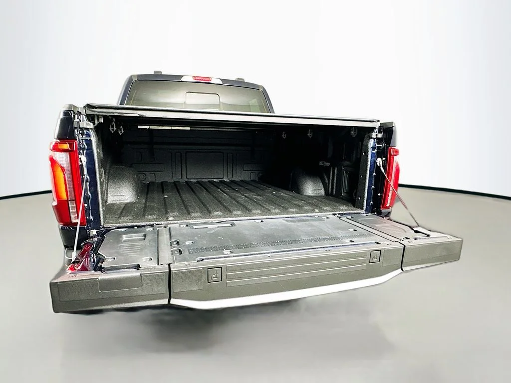 Used 2025 Blue Metallic Ford King Ranch image 29