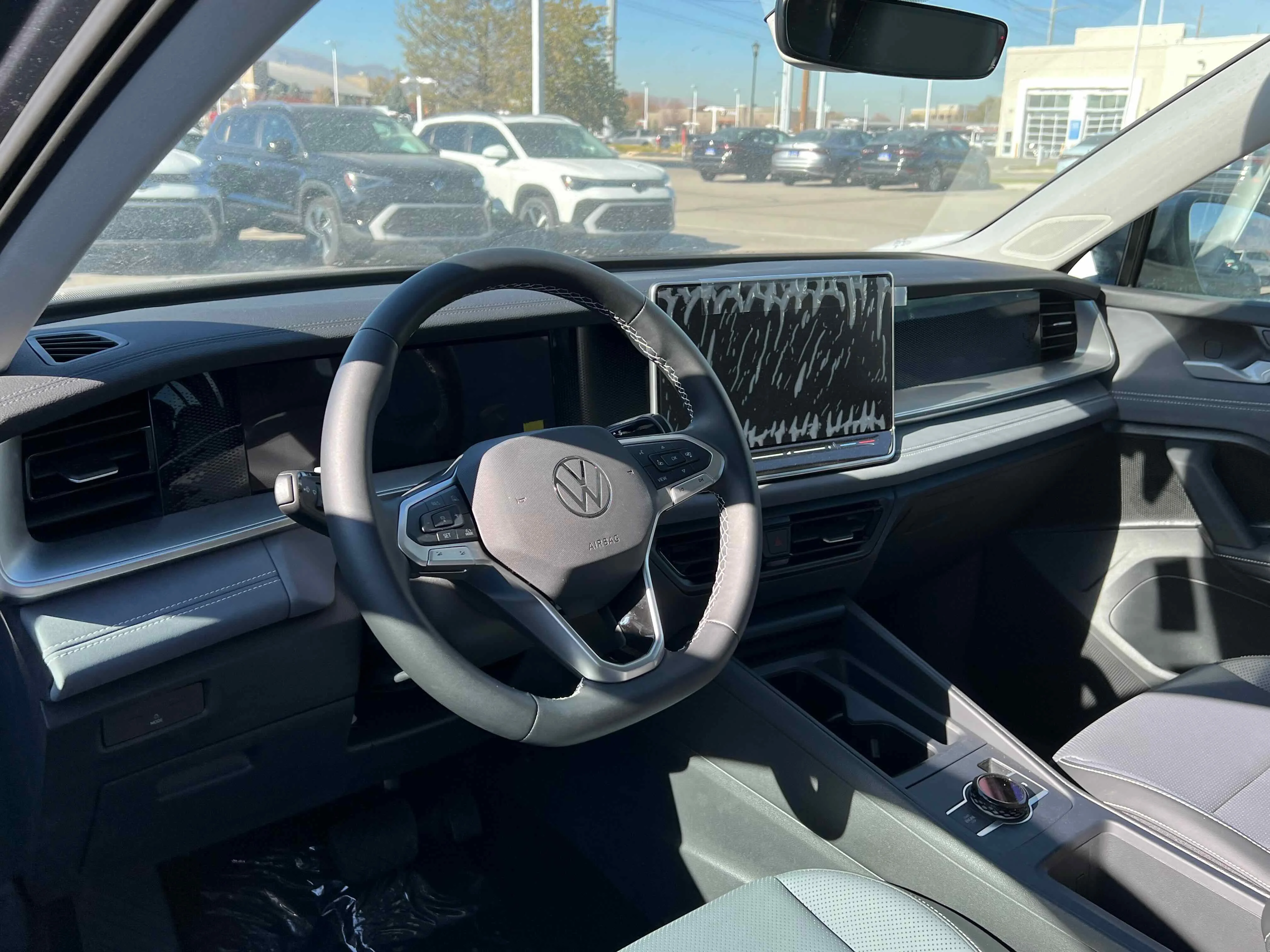New 2025 Platinum Gray Volkswagen SE image 4