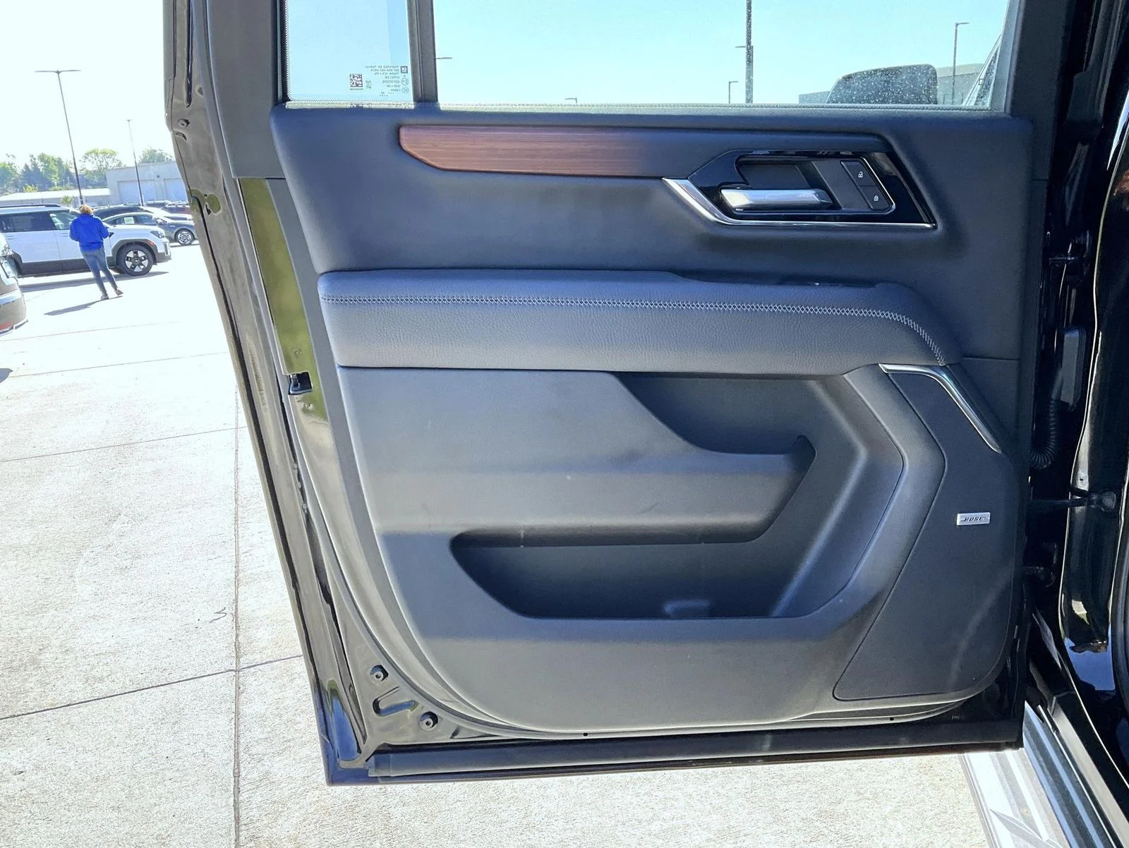 Used 2025 Black GMC Denali image 22
