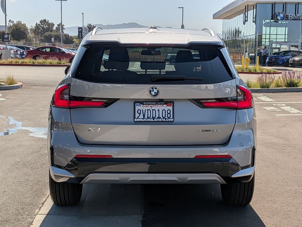 Used 2025 Silver BMW xDrive28i image 7