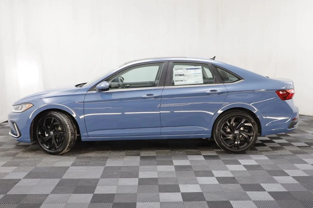 New 2026 Blue Volkswagen 1.5T SE image 5