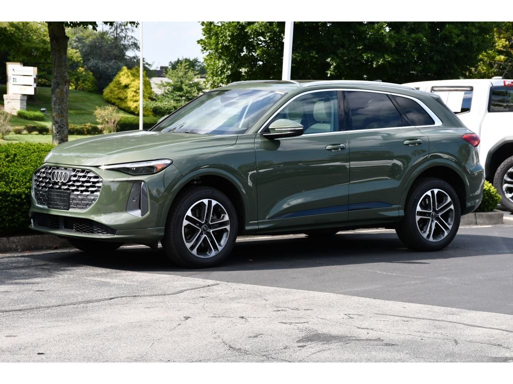 Used 2025 District Green Metallic Audi Premium Plus image 8