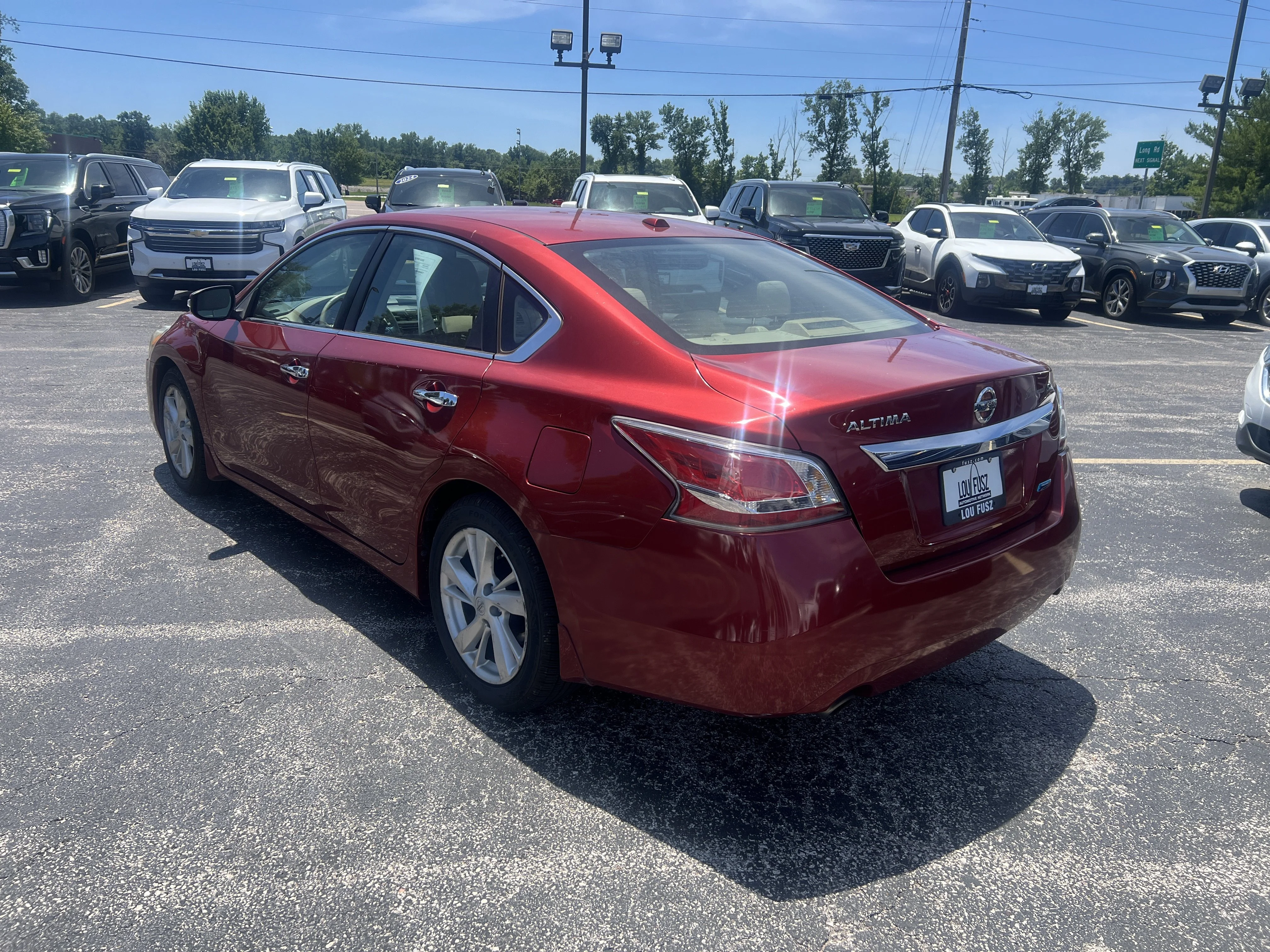 Used 2014 Cayenne Red Metallic Nissan 2.5 SL image 5