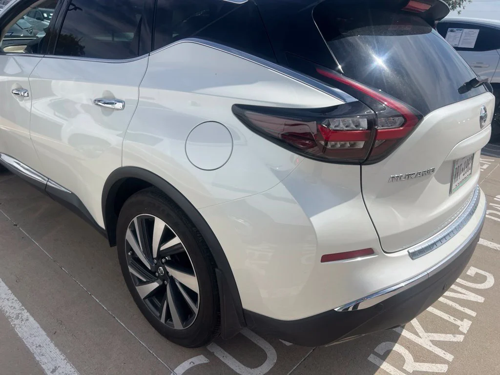 Used 2022 White Nissan SL image 8