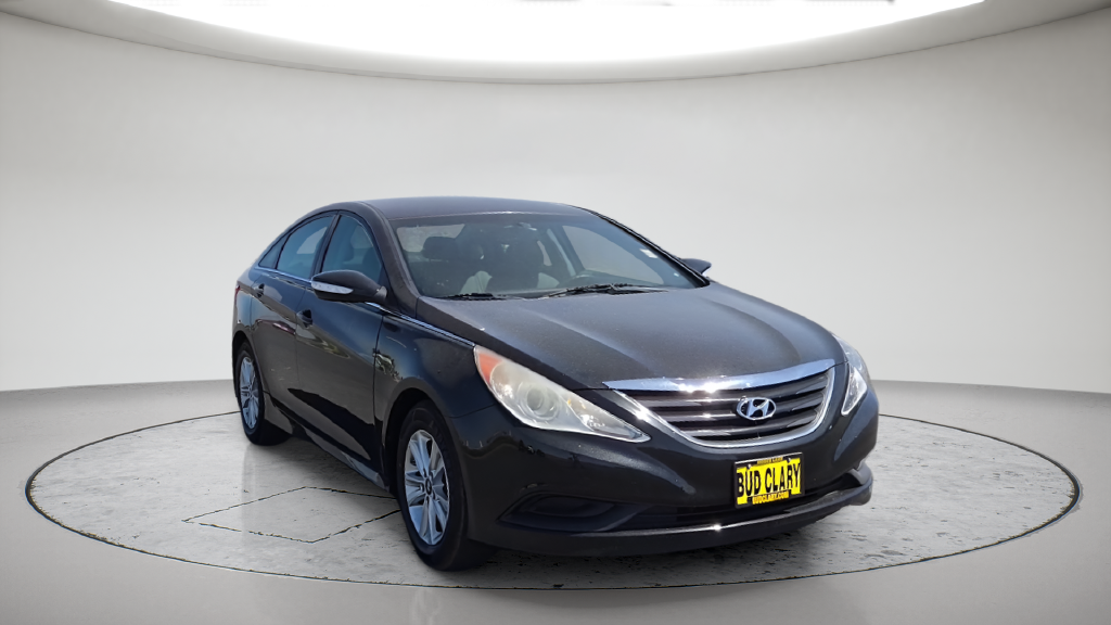 Used 2014 Black Hyundai GLS image 3