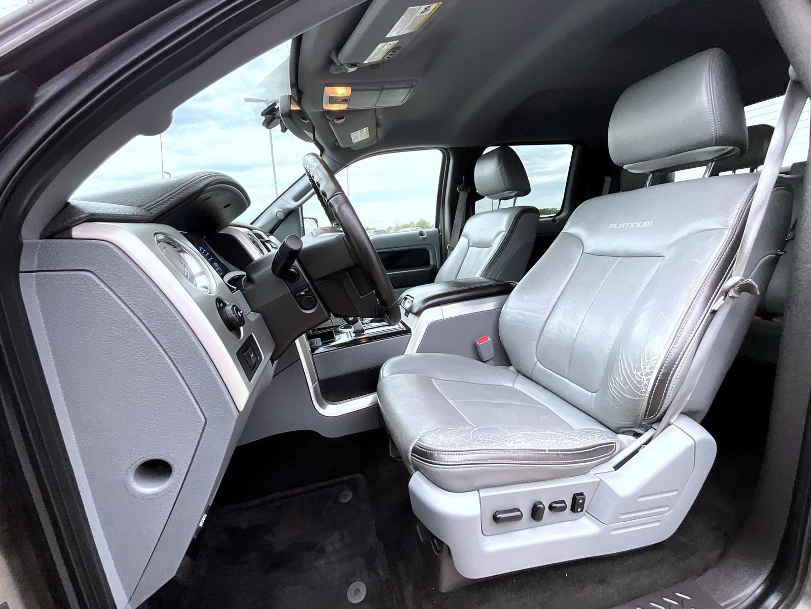 Used 2011 Gray Ford Platinum image 10