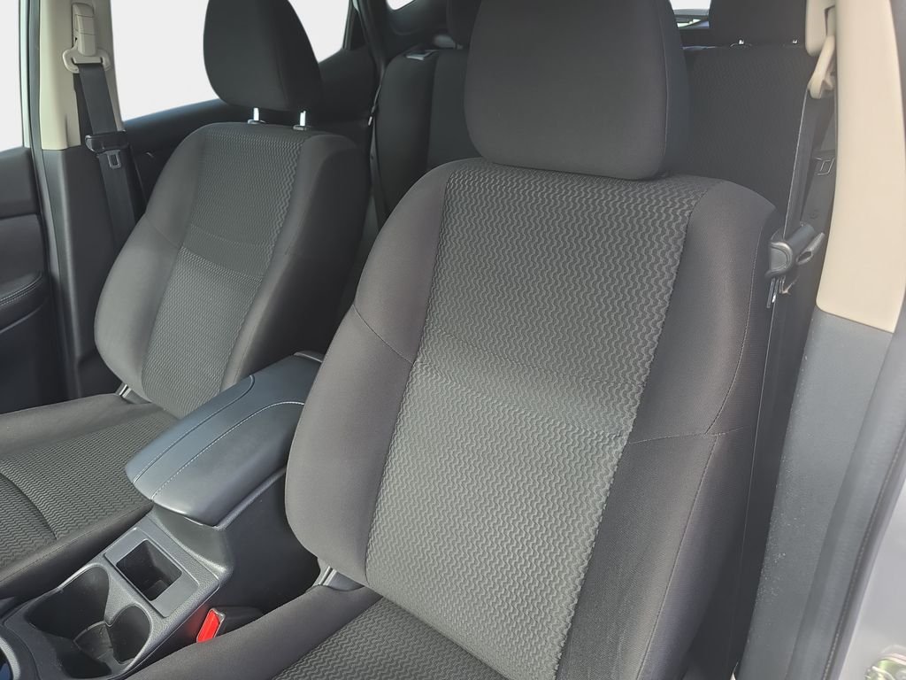 Used 2019 Silver Nissan S image 24