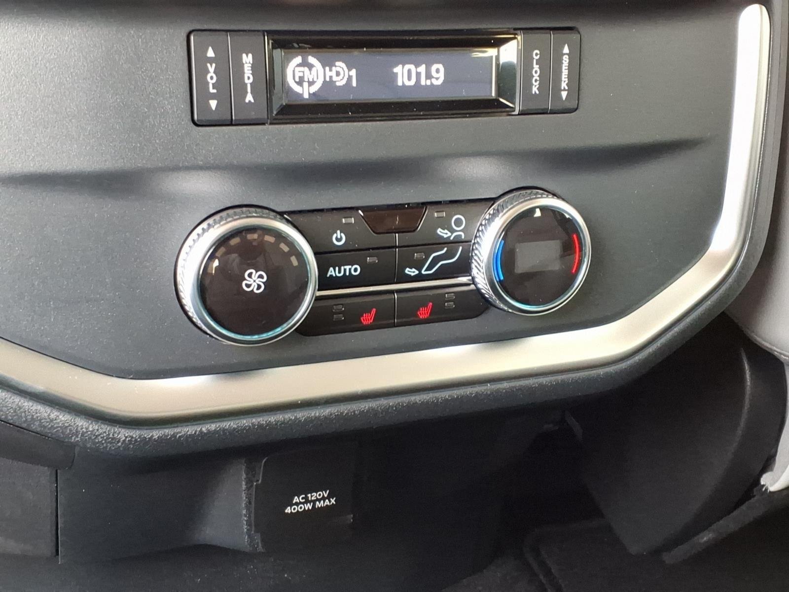 New 2025 Star White Metallic Tri-Coat Ford Platinum® MAX image 29