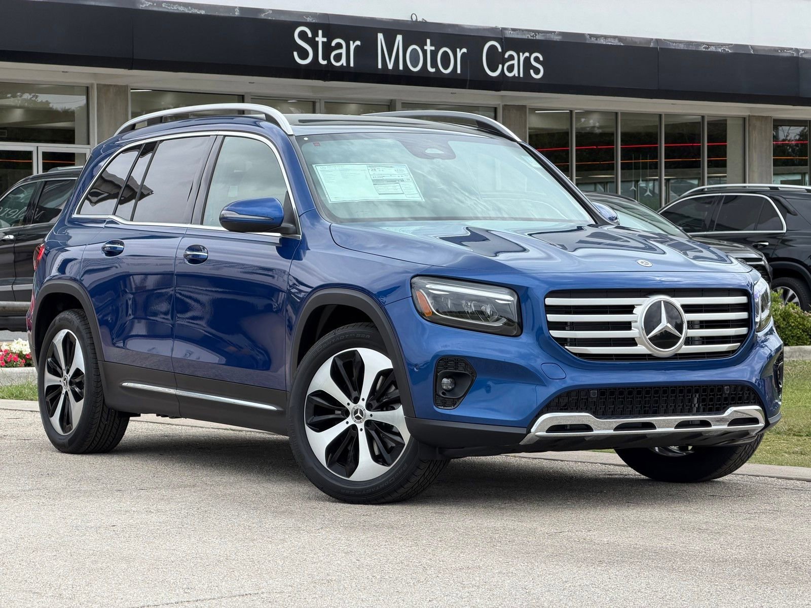 New 2026 Starling Blue Metallic Mercedes-Benz GLB 250 image 25