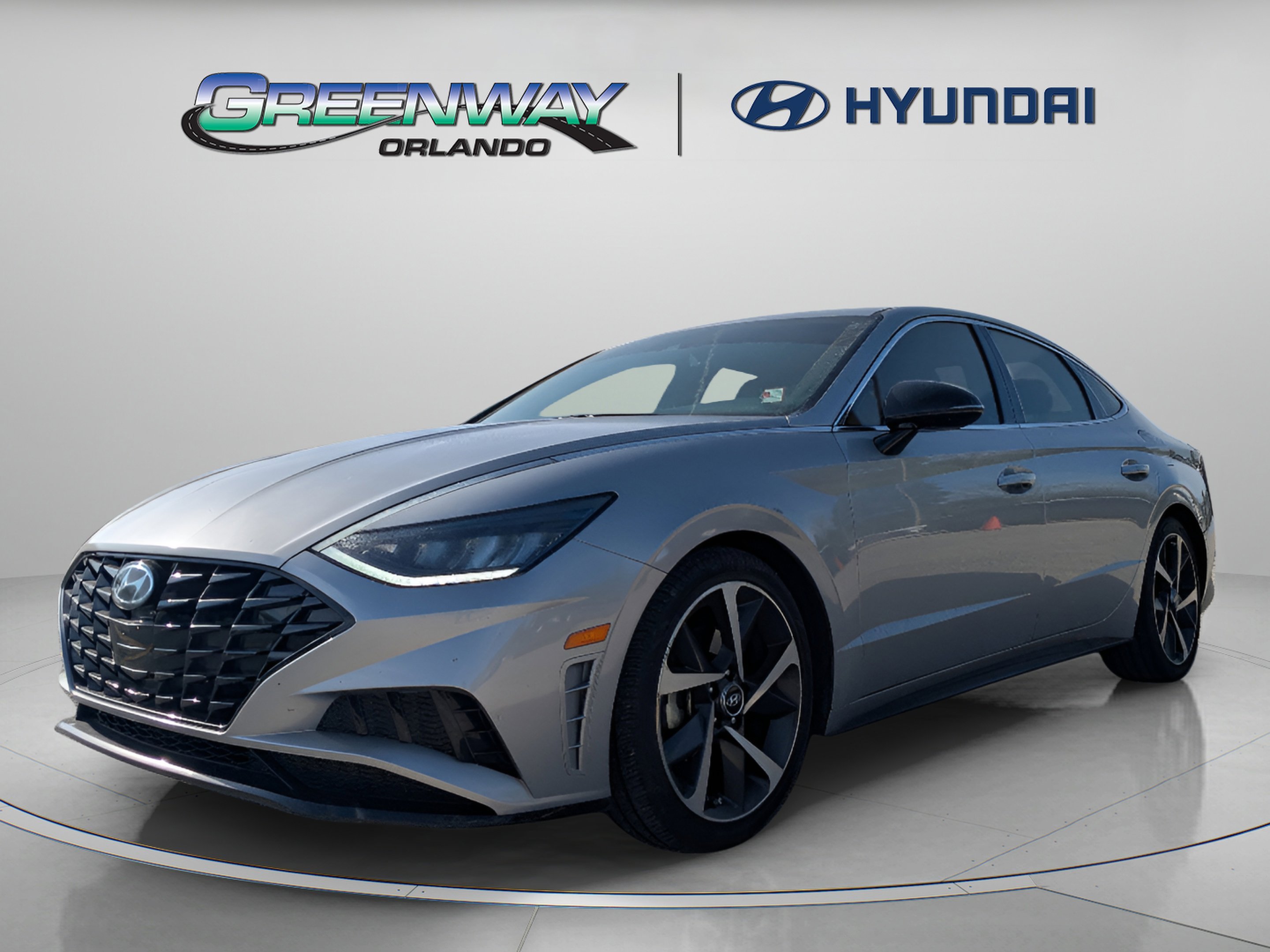 Used 2021 Shimmering Silver Pearl Hyundai SEL Plus image 4