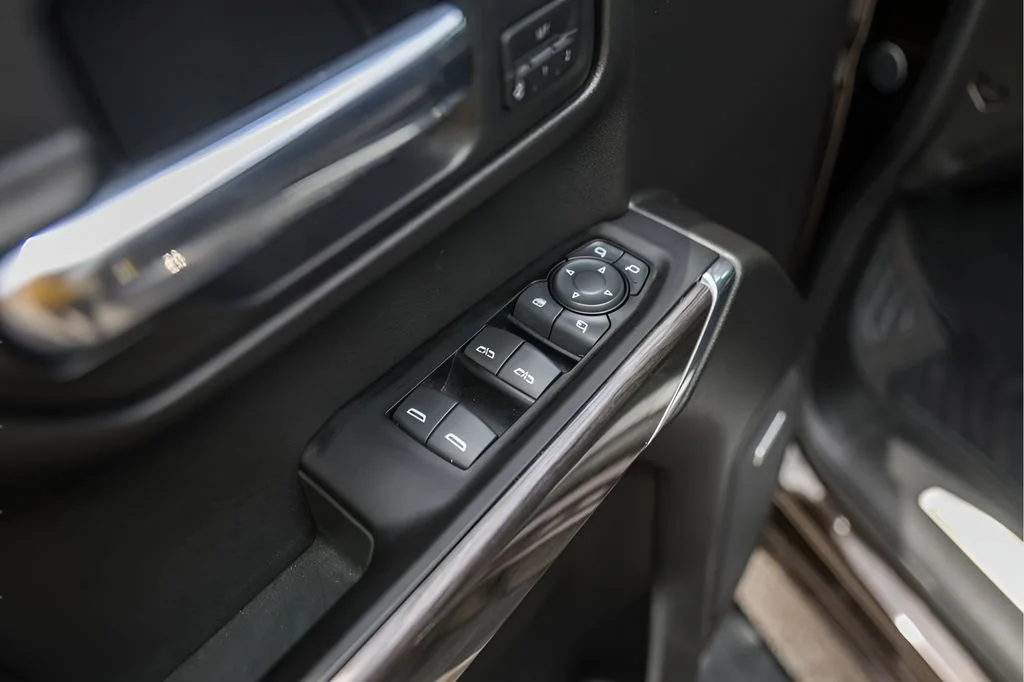 Used 2019 Brown Chevrolet LTZ image 27