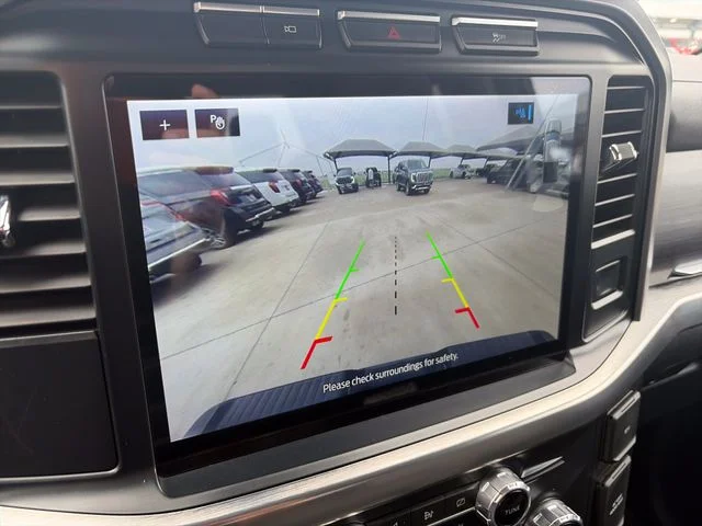 Used 2022 White Ford Lariat image 23